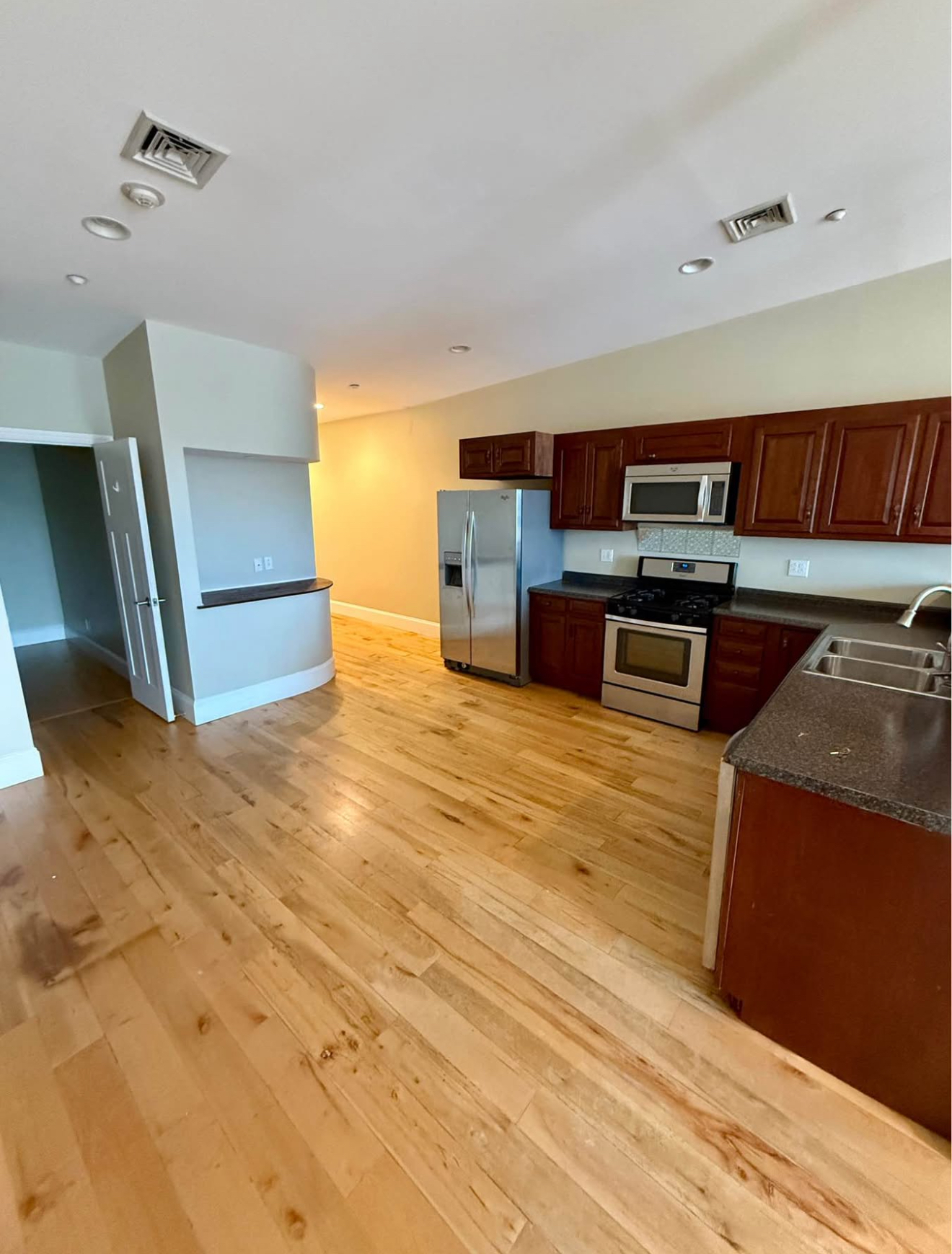17 W Cayuga St 4B